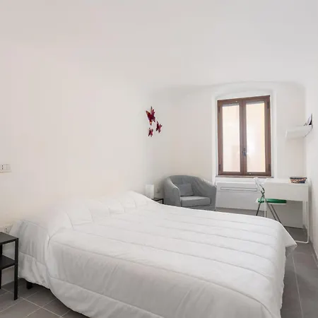아파트 Delightful Historic Tower House With Rooftop Views In The Old Town 보사